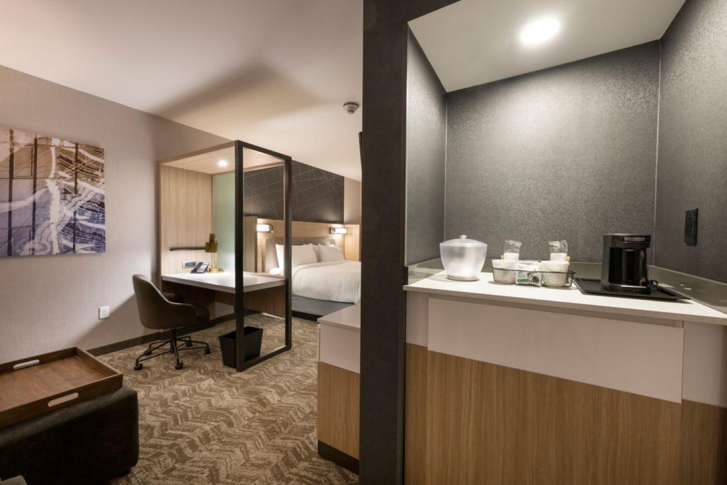 Springhill Suites By Marriott Colorado Springs Downtown Bagian luar foto